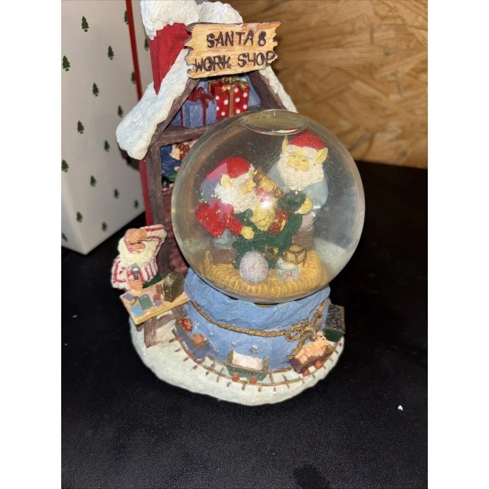 Santa's Lighted Musical Workshop Waterball Snowglobe‎ Style 7.5